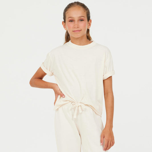 Model image, light cream t-shrit