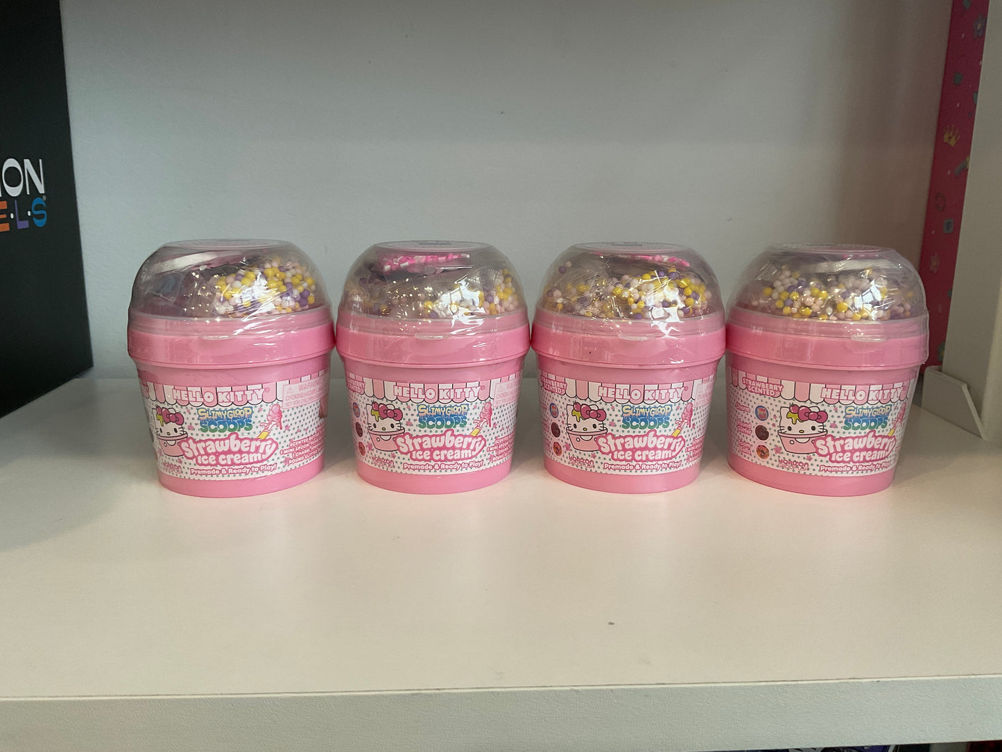 Master Toys- HK SLIMYGLOOP SCOOPS STRAWBERRY SLIME