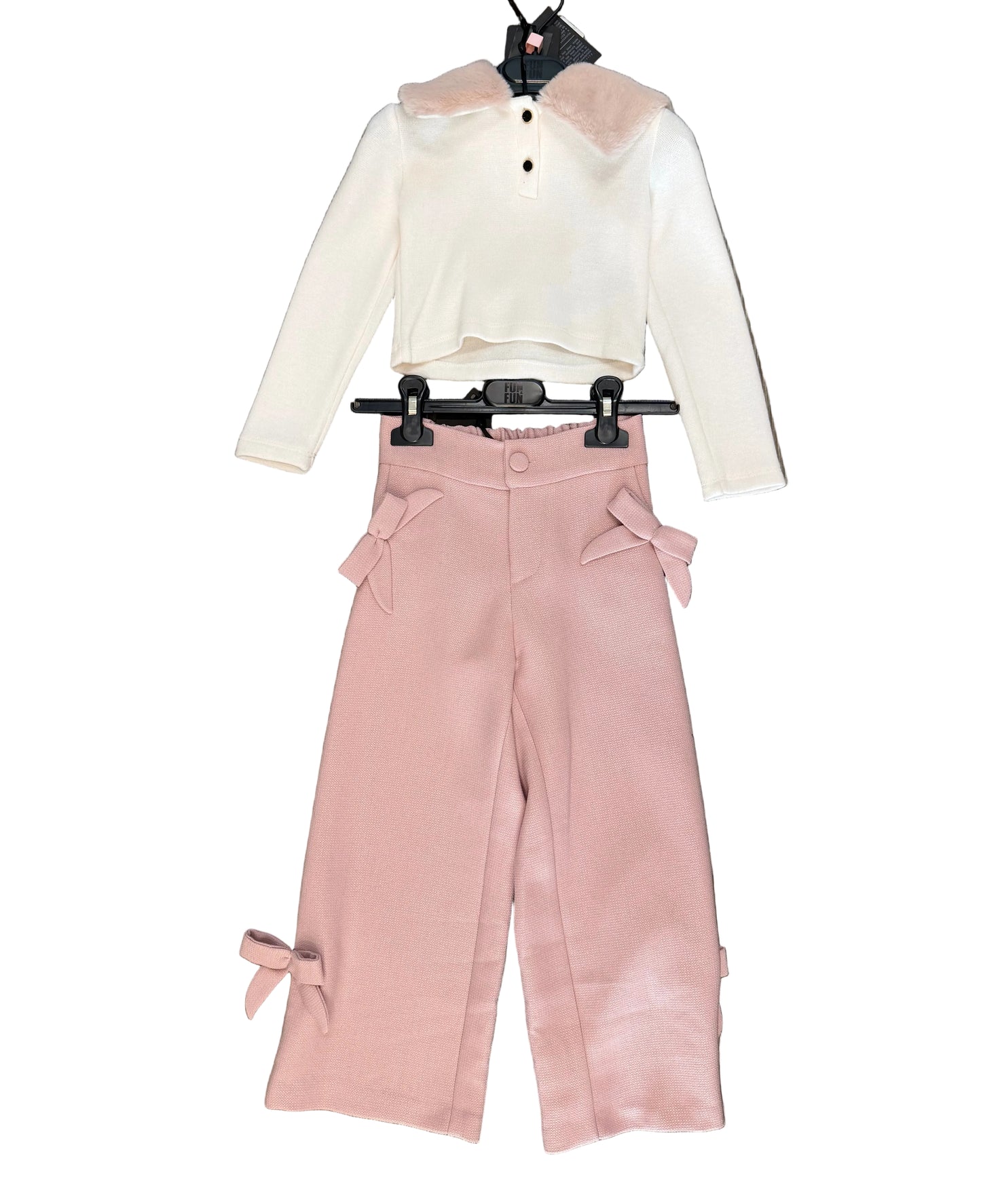 FUNFUN - Cream Sweater With Pink Collar