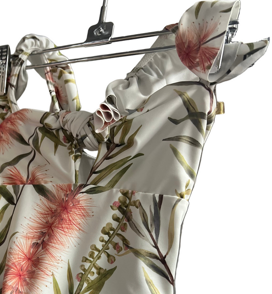 Submarine white floral 1pc bathing suit