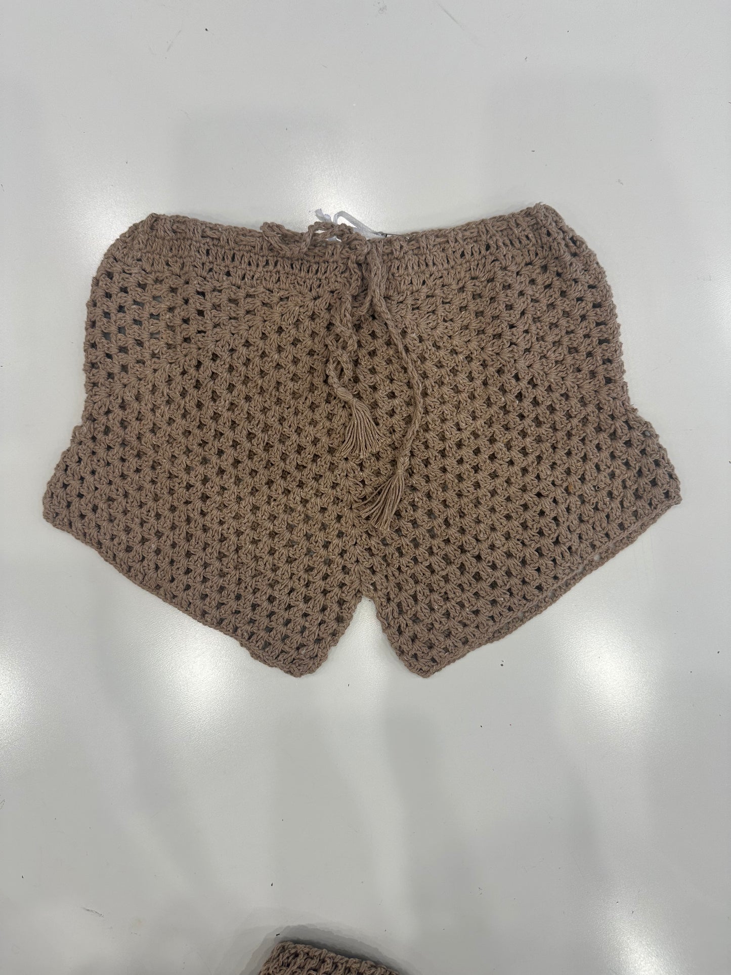 Planet sea beige crochet shorts